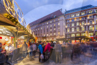 View of Stephanplatz Christmas Market at dusk, Vienna, Austria, Europe