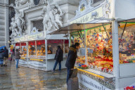 Christmas Market stalls in Michaelerplatz, Vienna, Austria, Europe