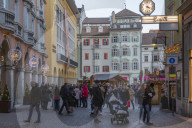 View of Christmas Market in Waltherplatz, Bolzano, Province of Bolzano, Italian Dolomites, Italy, Europe