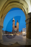 Exterior of Saint Mary's Basilica (Bazylika Mariacka) in Market Square (Rynek Glowny) at night, Krakow, Malopolskie, Poland