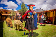 Quechua Women of the Chincheros Community