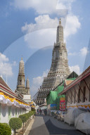 Wat Arun Ratchavararam (The Temple of Dawn), Bangkok, Thailand, Southeast Asia, Asia