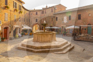 The Fontana Maggiore, Piazza Umberto I, Panicale, Umbria, Italy