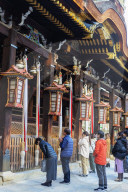 Japan, Kansai, Kyoto, worshippers at Kitano Tenmangu Shrine