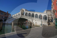 Rialto bridge on the Venice Grand Canal during Coronavirus lockdown, Venice, Italy, Europe