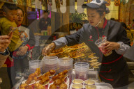 Street food in Kuanxiangzi Alley, Chengdu, Sichuan Province, People's Republic of China, Asia