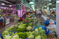 View of vegetable stall in busy market, Huangpu, Shanghai, China, Asia