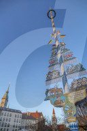 View of Viktualienmarkt at Christmas, Munich, Bavaria, Germany, Europe