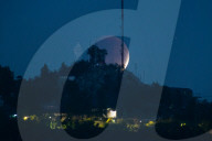 FEATURE - Blutmond in Chile