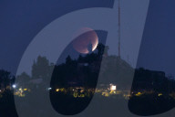 FEATURE - Blutmond in Chile