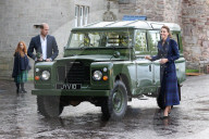 ROYALS - Prinz William und Catherine treffen im Landrover zu einer Autokino-Sondervorführung in Edinburgh ein