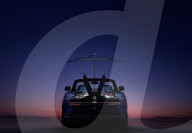 FEATURE - Neuer Rolls Royce mit vom Rumpf einer Yacht inspiriertem Heck