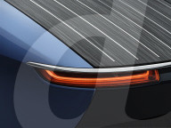 FEATURE - Neuer Rolls Royce mit vom Rumpf einer Yacht inspiriertem Heck
