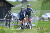 FUSSBALL - Deutsche Nationalmannschaft fährt Rad im Trainingslager