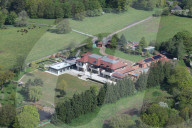 ROYALS - Millionär erstellt moderne Villa auf dem Gelände des ehemaligen Wohnhauses von Prinz Andrew in Ascot
