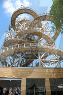 FEATURE - Neu eröffnet: Der Sky Walk in im polnischen Bad Flinsberg ist der zweithöchste in Europa