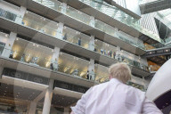 Boris Johnson visits Francis Crick Vaccine Centre