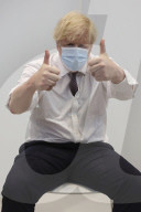 Boris Johnson visits Francis Crick Vaccine Centre