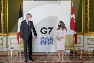 G7