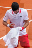 TENNIS - Roland Garros: Novak Djokovic erhält eine Behandlung für seinen Finger