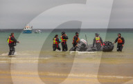 NEWS - G7-Gipfel in Cornwall: Britische Kriegsschiffe sichern den Tagungsort von See her