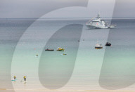 NEWS - G7-Gipfel in Cornwall: Britische Kriegsschiffe sichern den Tagungsort von See her