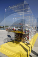 NEWS - STOP: Neue Kampagne der Stadt Genf gegen Littering am Wilson Quai