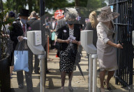 FEATURE - Rennbesucher an Tag 1 von Royal Ascot