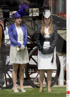 ROYALS - Königliche Mode bei den Ascot-Rennen im Laufe der Jahre