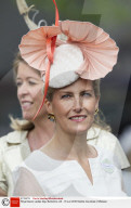 ROYALS - Königliche Mode bei den Ascot-Rennen im Laufe der Jahre