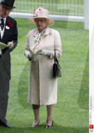 ROYALS - Königliche Mode bei den Ascot-Rennen im Laufe der Jahre