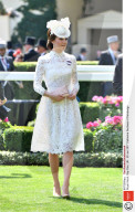 ROYALS - Königliche Mode bei den Ascot-Rennen im Laufe der Jahre
