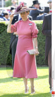 ROYALS - Königliche Mode bei den Ascot-Rennen im Laufe der Jahre