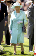 ROYALS - Königliche Mode bei den Ascot-Rennen im Laufe der Jahre