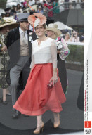 ROYALS - Königliche Mode bei den Ascot-Rennen im Laufe der Jahre