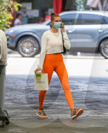 Hailey Bieber Running Errands
