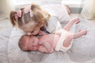 SCHICKSALE - Ein Baby, das mit Klumpfuss geboren wurde, hat die Erwartungen der Ärzte übertroffen und zeigt erstaunliche Fortschritte
