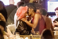 PEOPLE - Rihanna and ASAP Rocky küssen sich beim Date in NYC