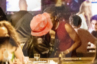 PEOPLE - Rihanna and ASAP Rocky küssen sich beim Date in NYC