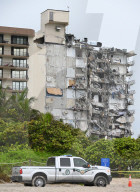 NEWS - Hochhaus bei Miami eingestürzt