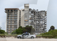 NEWS - Hochhaus bei Miami eingestürzt