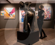 FEATURE - Wenn das Da Vinci wüsste: Die Moona Lisa Statue in der Bristoler Street Art Galerie Vanguard