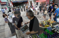NEWS - Die prodemokratische Zeitung Apple Daily wird wegen angeblicher Verstösse gegen das Hongkonger Sicherheitsgesetz eingestellt