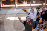 EURO 2020 - Deutsche Fans verfolgen das EM-Spiel England gegen Deutschland auf Mallorca