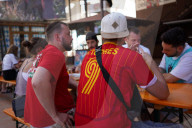 EURO 2020 - Deutsche Fans verfolgen das EM-Spiel England gegen Deutschland auf Mallorca