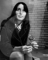 Baez; Joan
