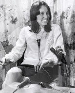 Baez; Joan
