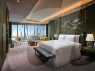 FEATURE - Das höchste Hotel der Welt im 632 Meter grossen Shanghai Tower in China