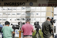 NEWS - Papst Franziskus liegt wegen einer geplanten Dickdarmoperation in der Gemelli-Klinik