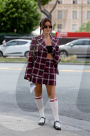 PEOPLE - Street Style an der Haute Couture Fashion Week in Paris